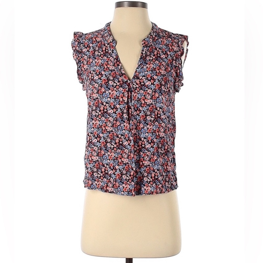 Universal Thread Goods Co Women’s Top